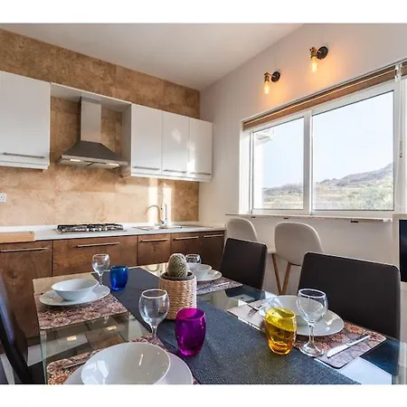 公寓 Unique 2br With Balcony & Views In Gozo By 360 Estates *